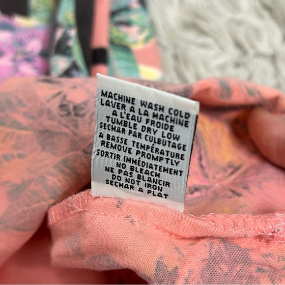 Chaser Floral Panther Print Tank Top NWT - Picture 11 of 13